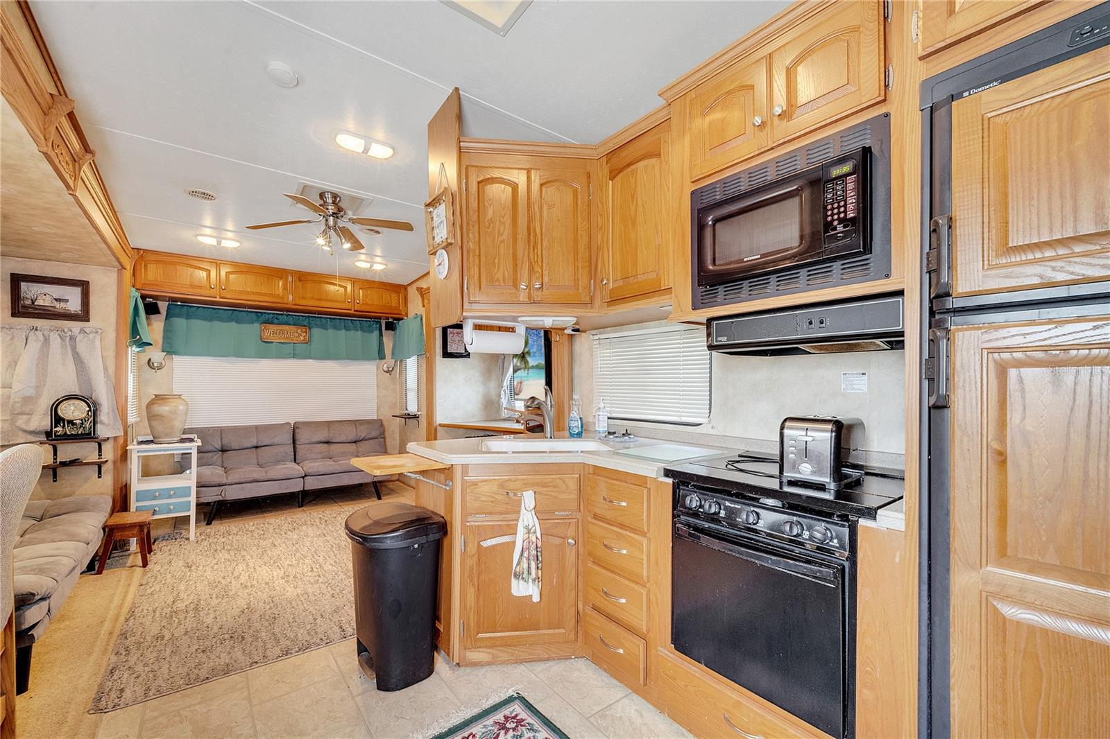 Image 6 of 48 For 11322 Goldfinch Way