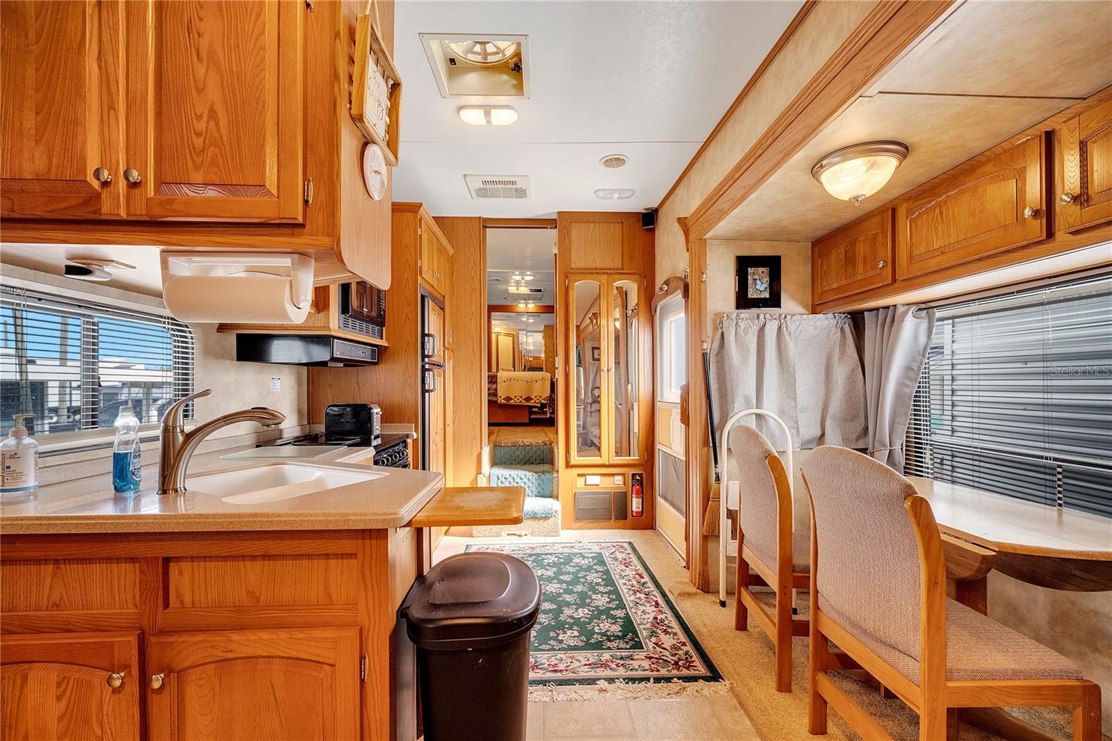 Image 8 of 48 For 11322 Goldfinch Way