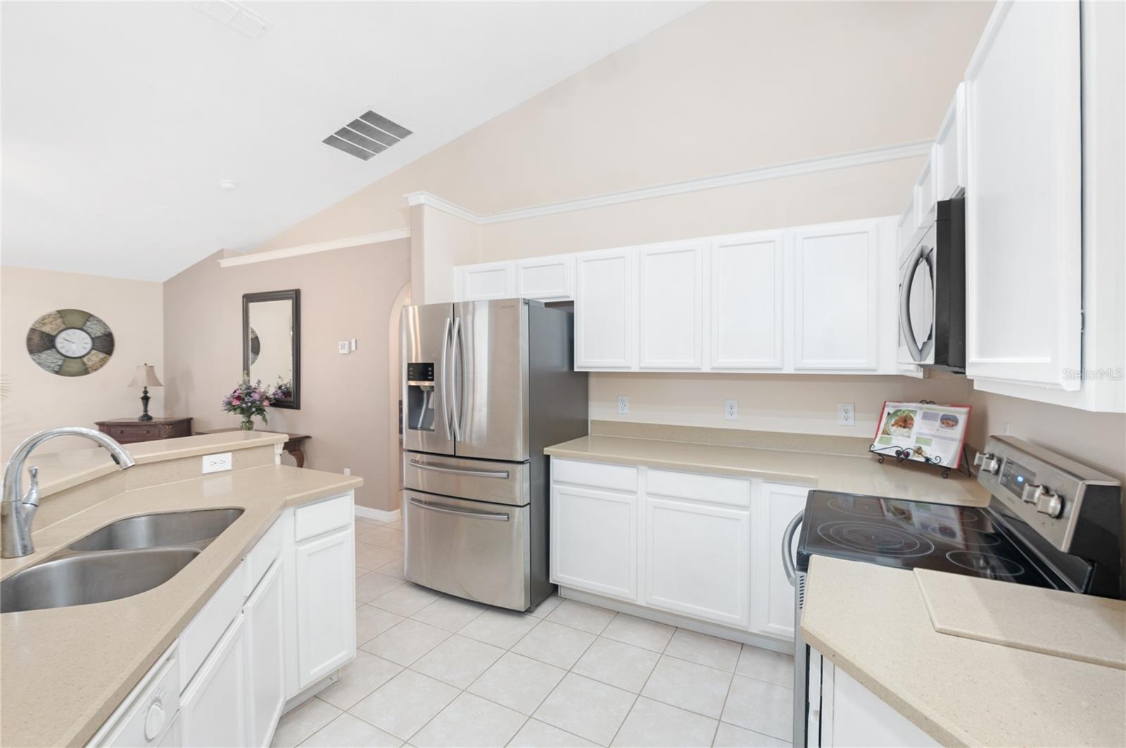Image 18 of 36 For 3203 Victoria Lane