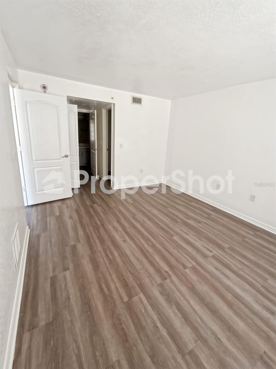 Image 6 of 11 For 2323 Mccoy Road 610