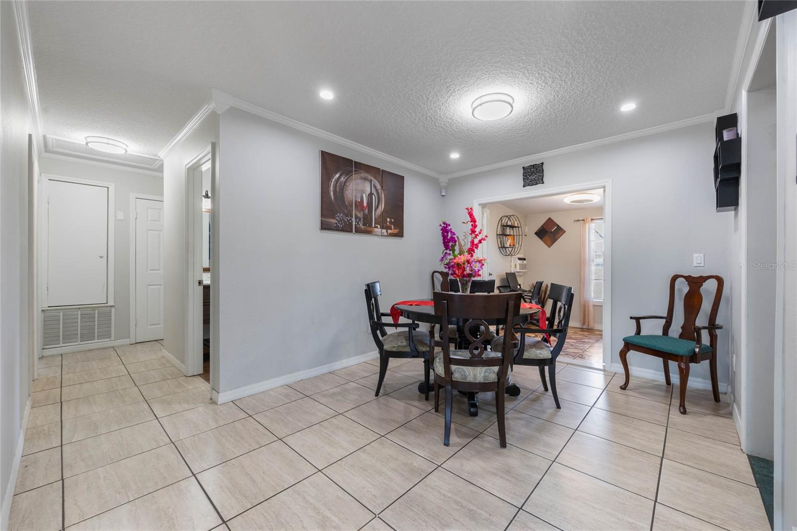 Image 11 of 64 For 2662 Hibiscus Court