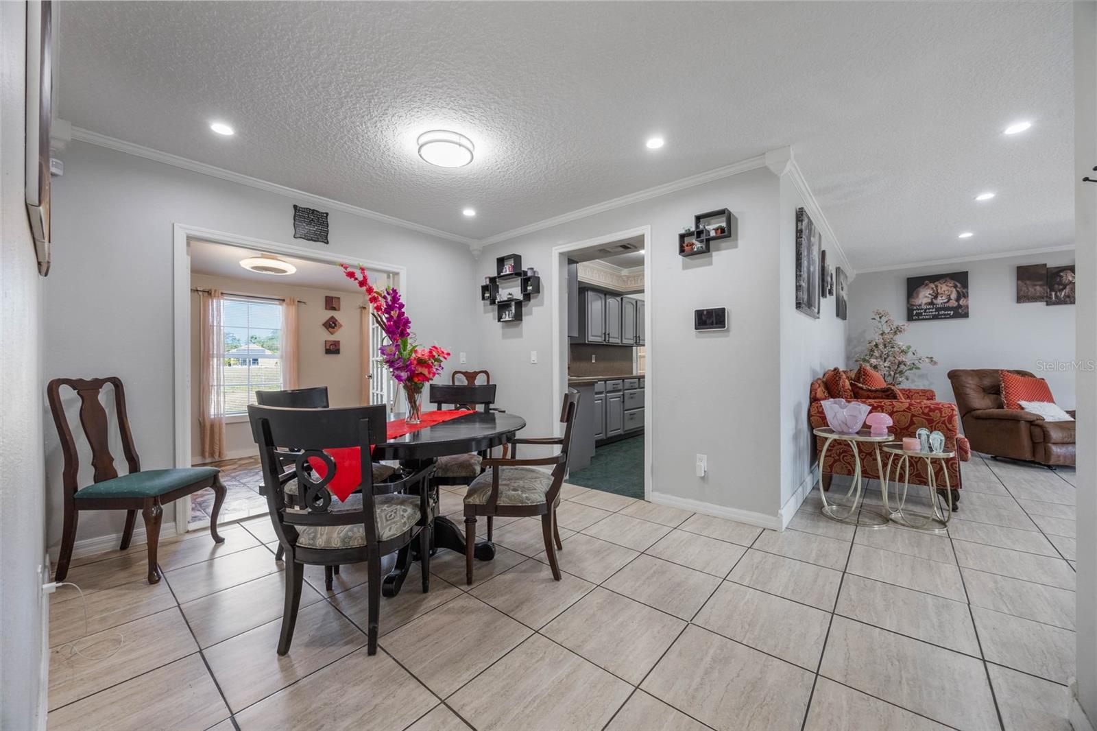 Image 12 of 64 For 2662 Hibiscus Court