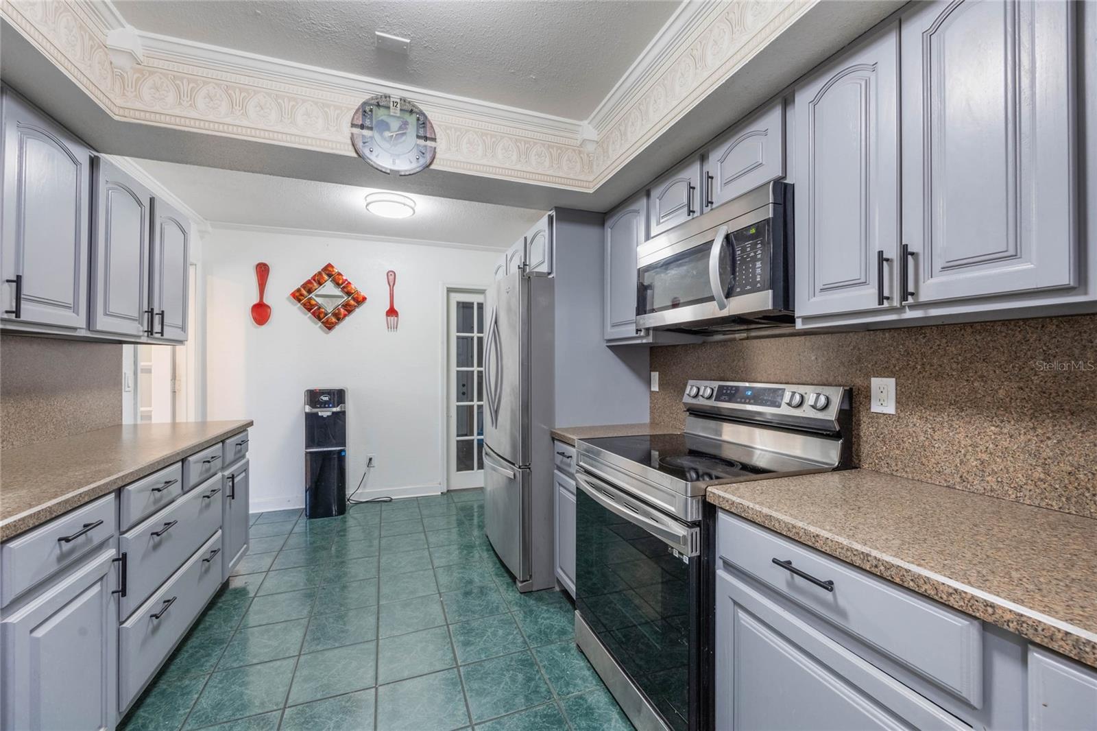 Image 22 of 64 For 2662 Hibiscus Court