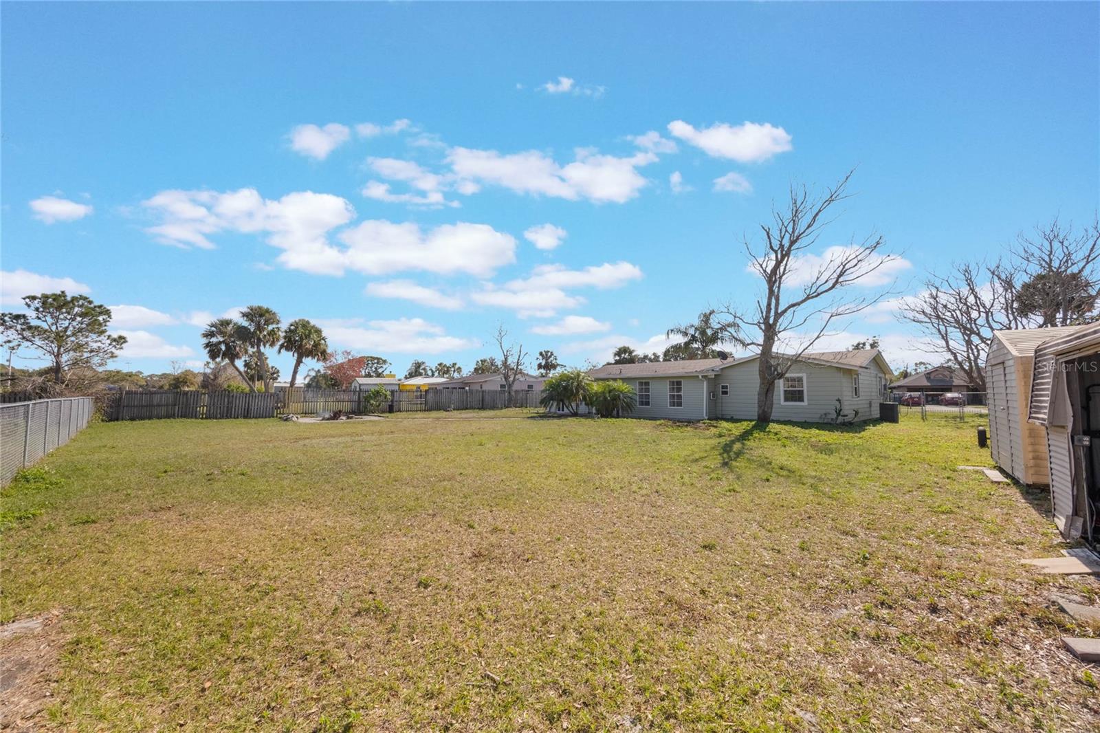Image 41 of 64 For 2662 Hibiscus Court
