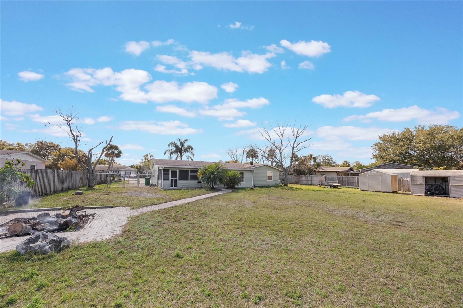 Image 42 of 64 For 2662 Hibiscus Court