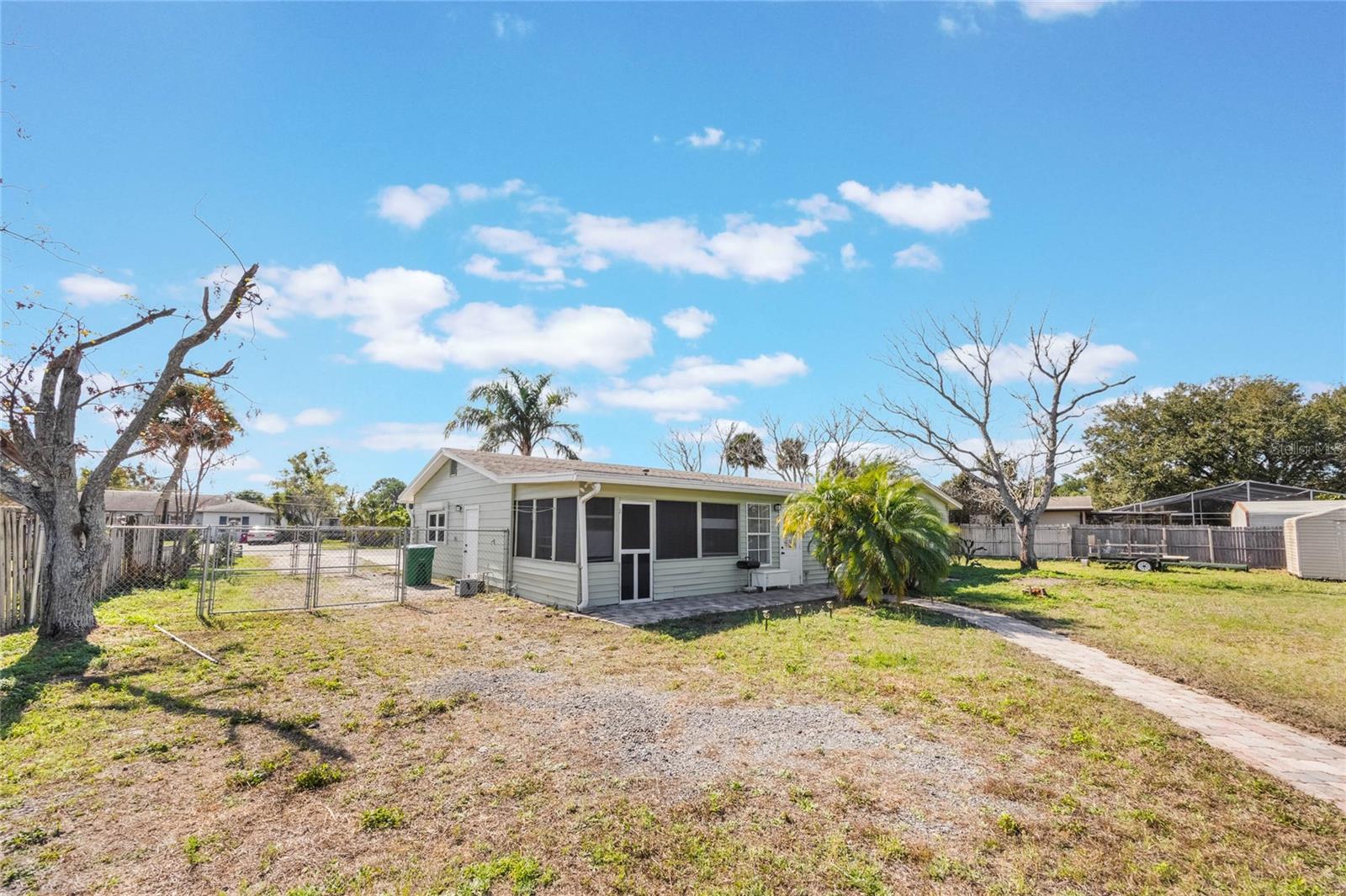 Image 43 of 64 For 2662 Hibiscus Court