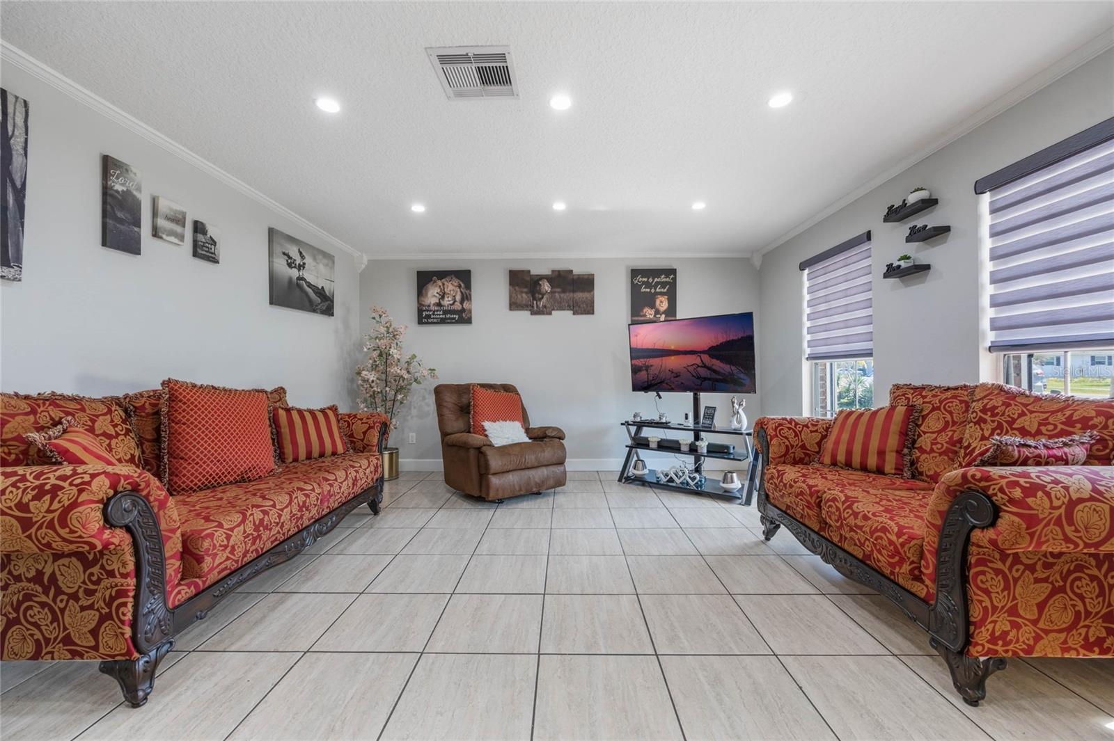 Image 7 of 64 For 2662 Hibiscus Court