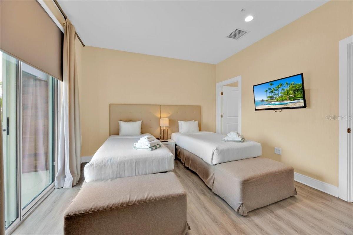 Image 24 of 32 For 7663 Recife Drive