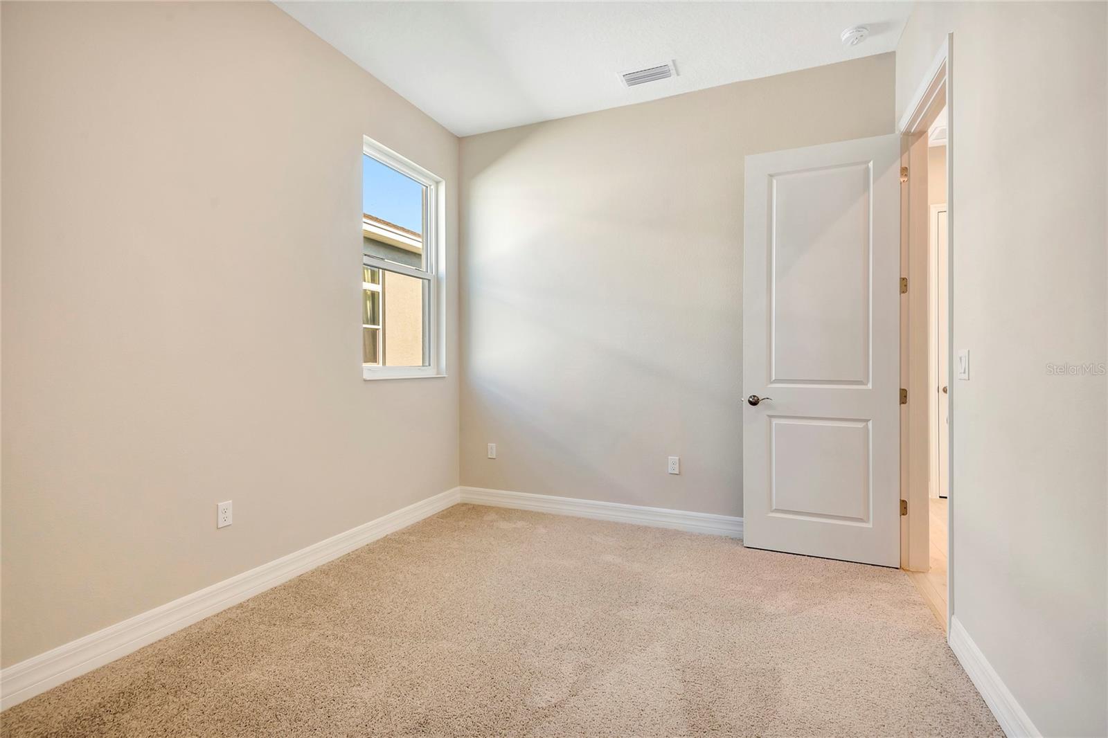 Image 24 of 30 For 889 Megano Boulevard