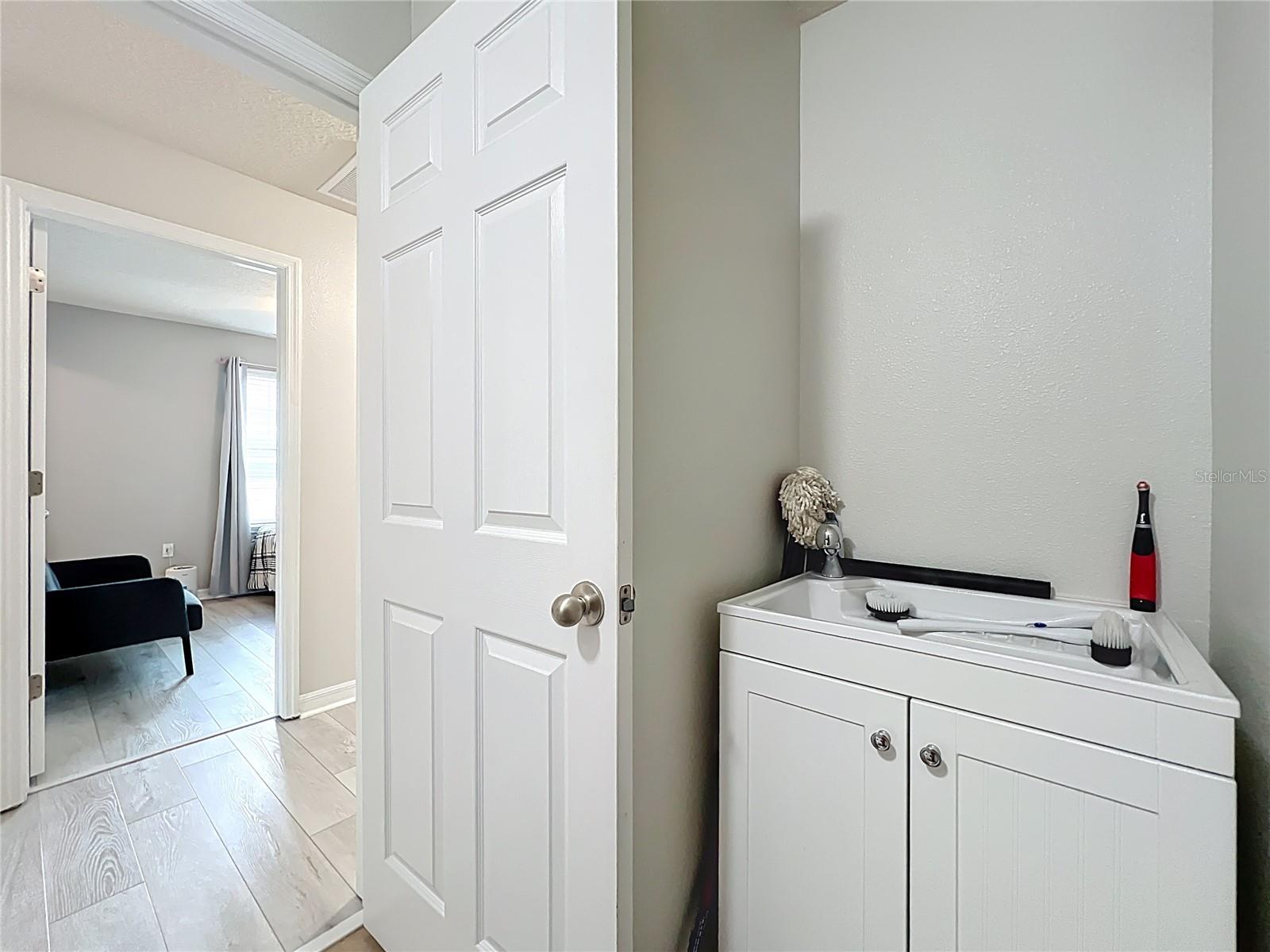 Image 33 of 53 For 9575 Silver Buttonwood Street