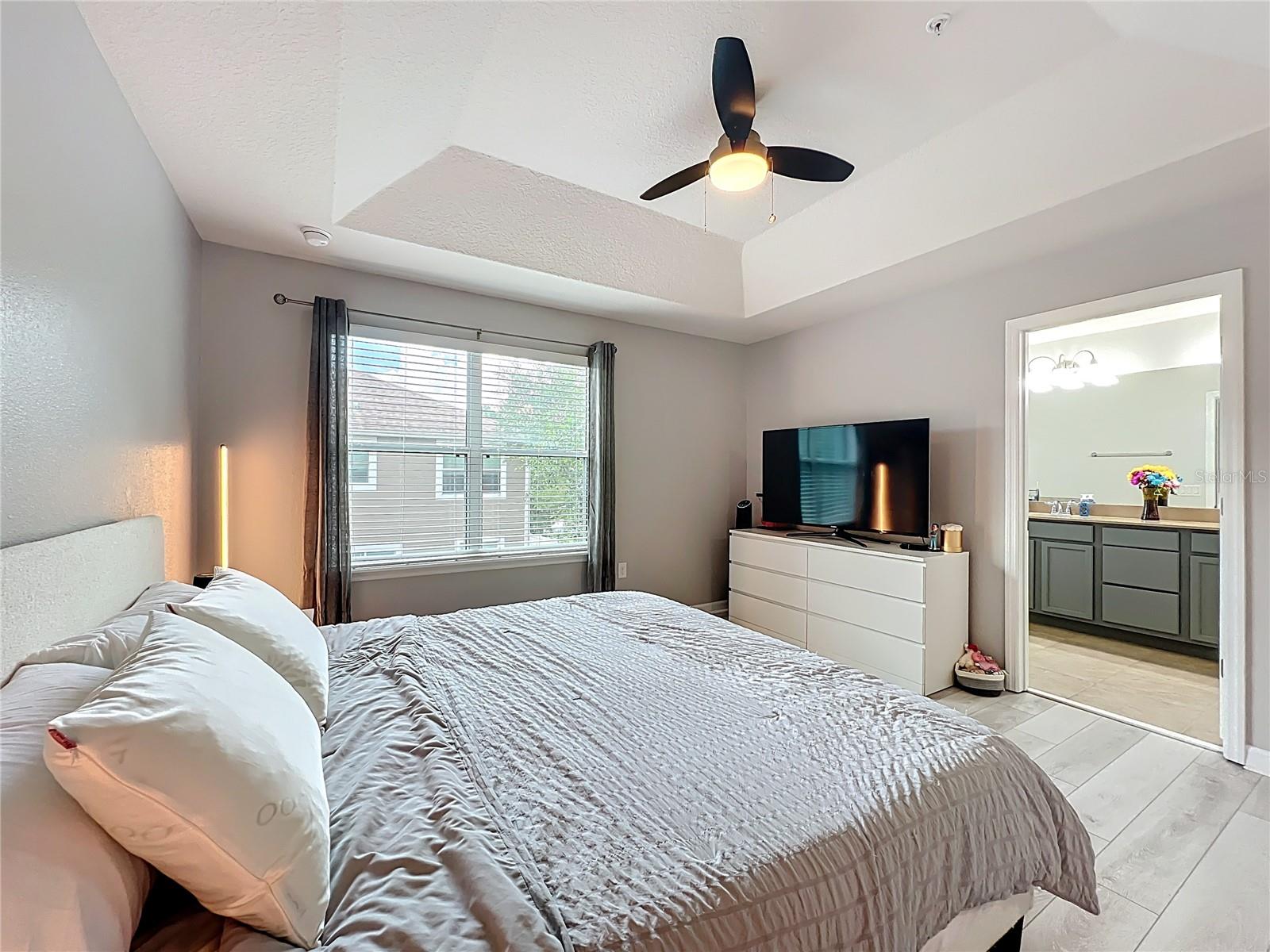 Image 36 of 53 For 9575 Silver Buttonwood Street