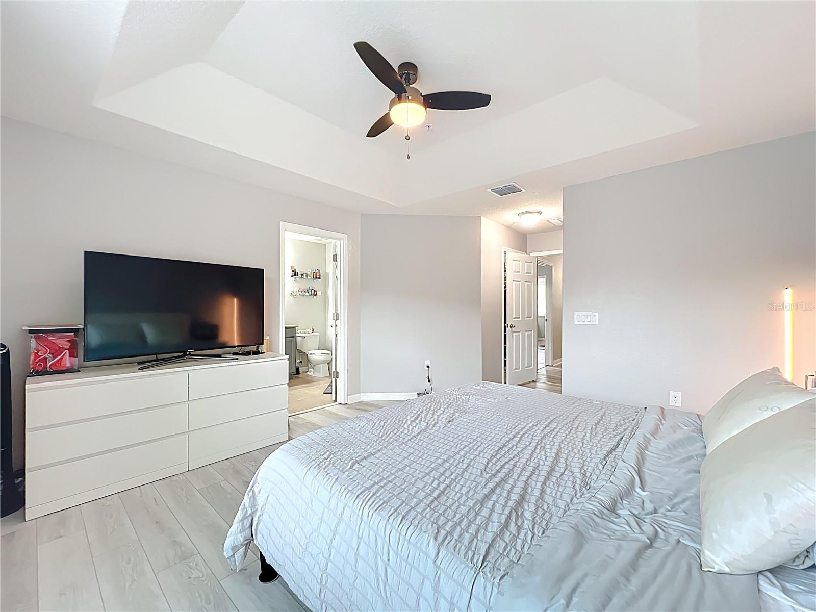 Image 39 of 53 For 9575 Silver Buttonwood Street
