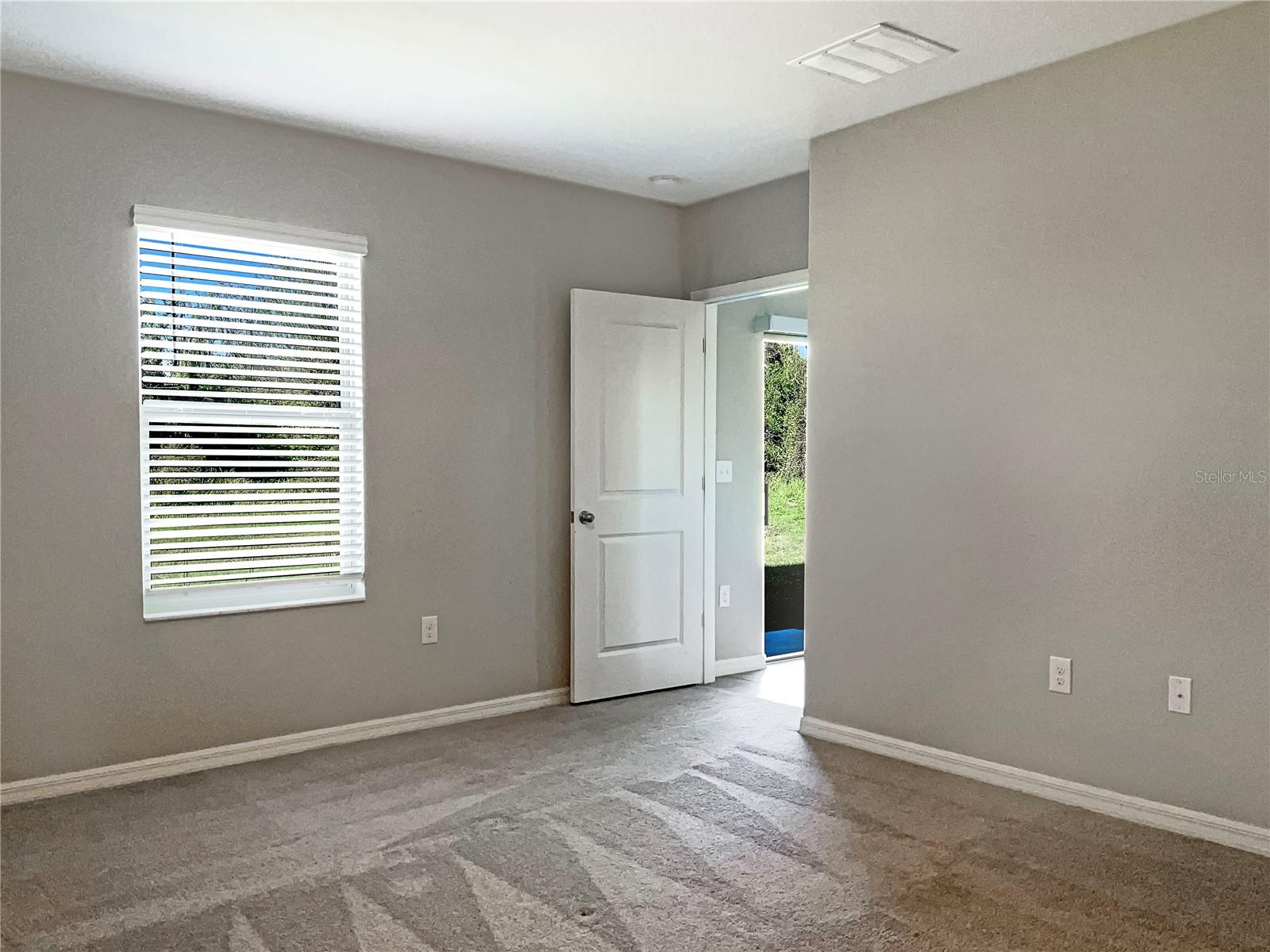 Image 11 of 29 For 14853 Crescent Rock Drive