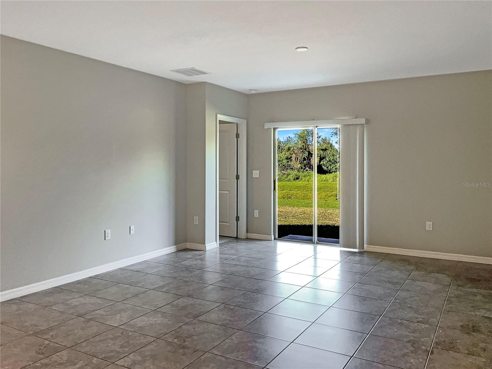 Image 5 of 29 For 14853 Crescent Rock Drive