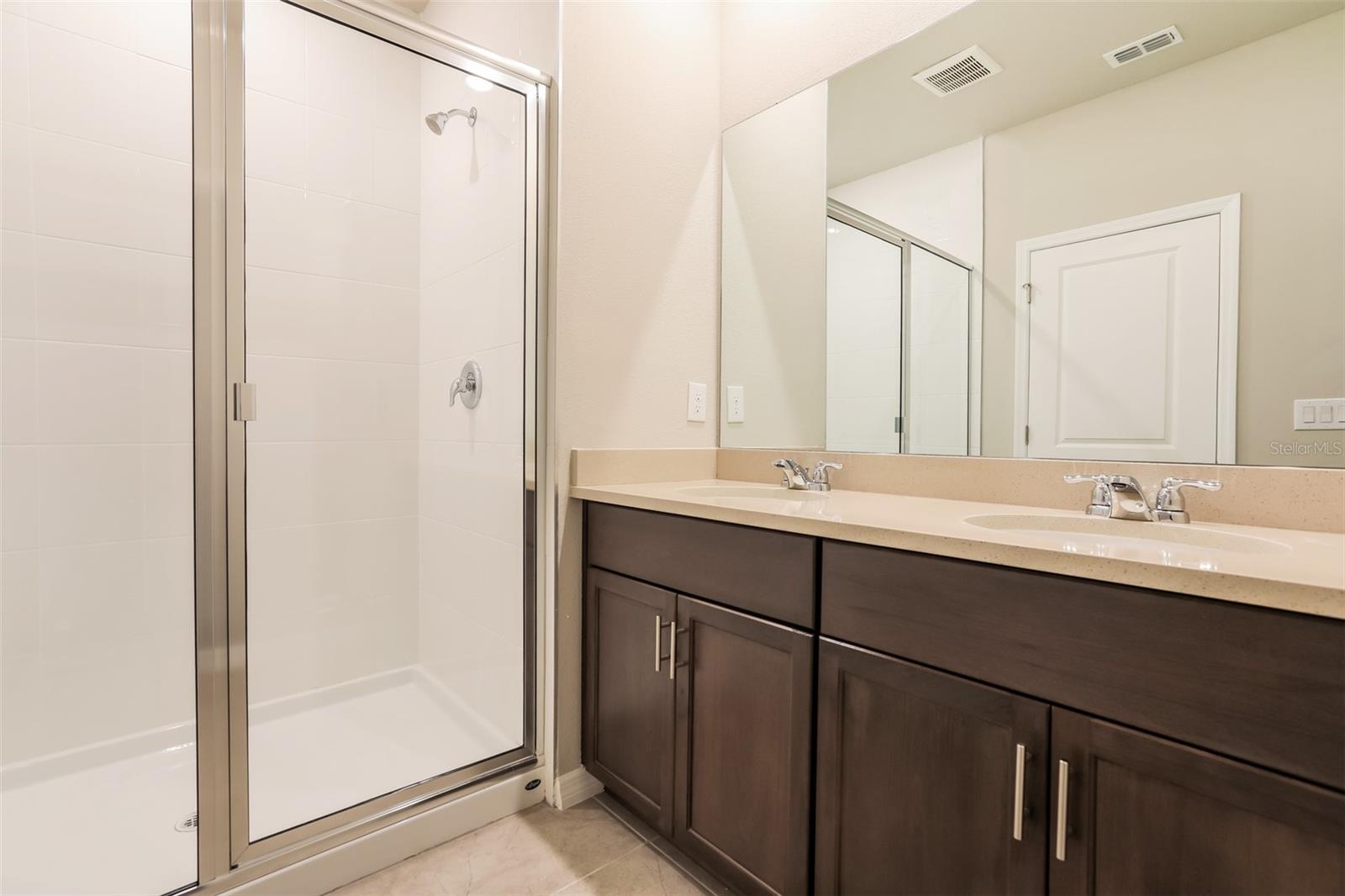 Image 11 of 17 For 11511 Woodleaf Drive