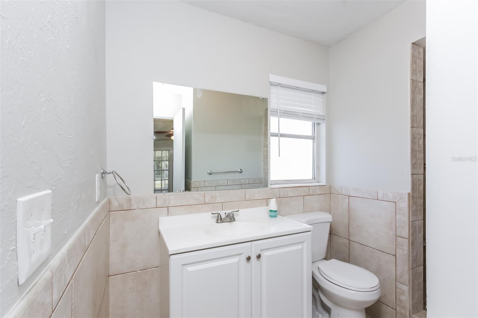 Image 11 of 16 For 5427 Knollwood Place