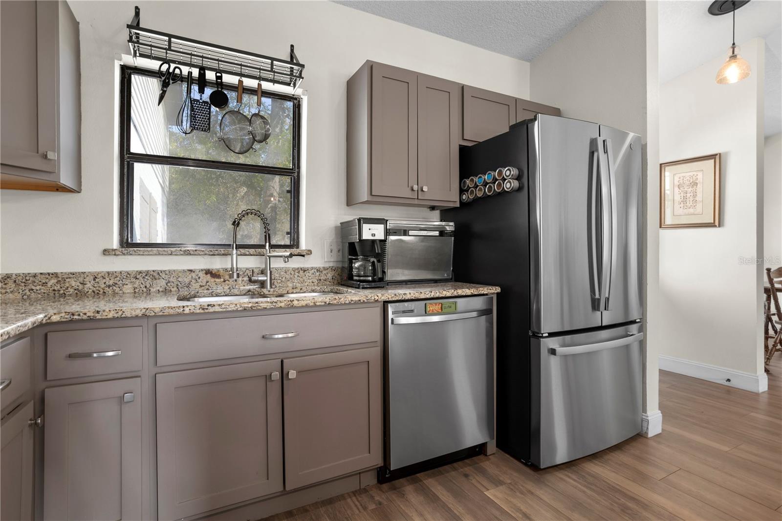 Image 12 of 47 For 2531 Ludlow Street