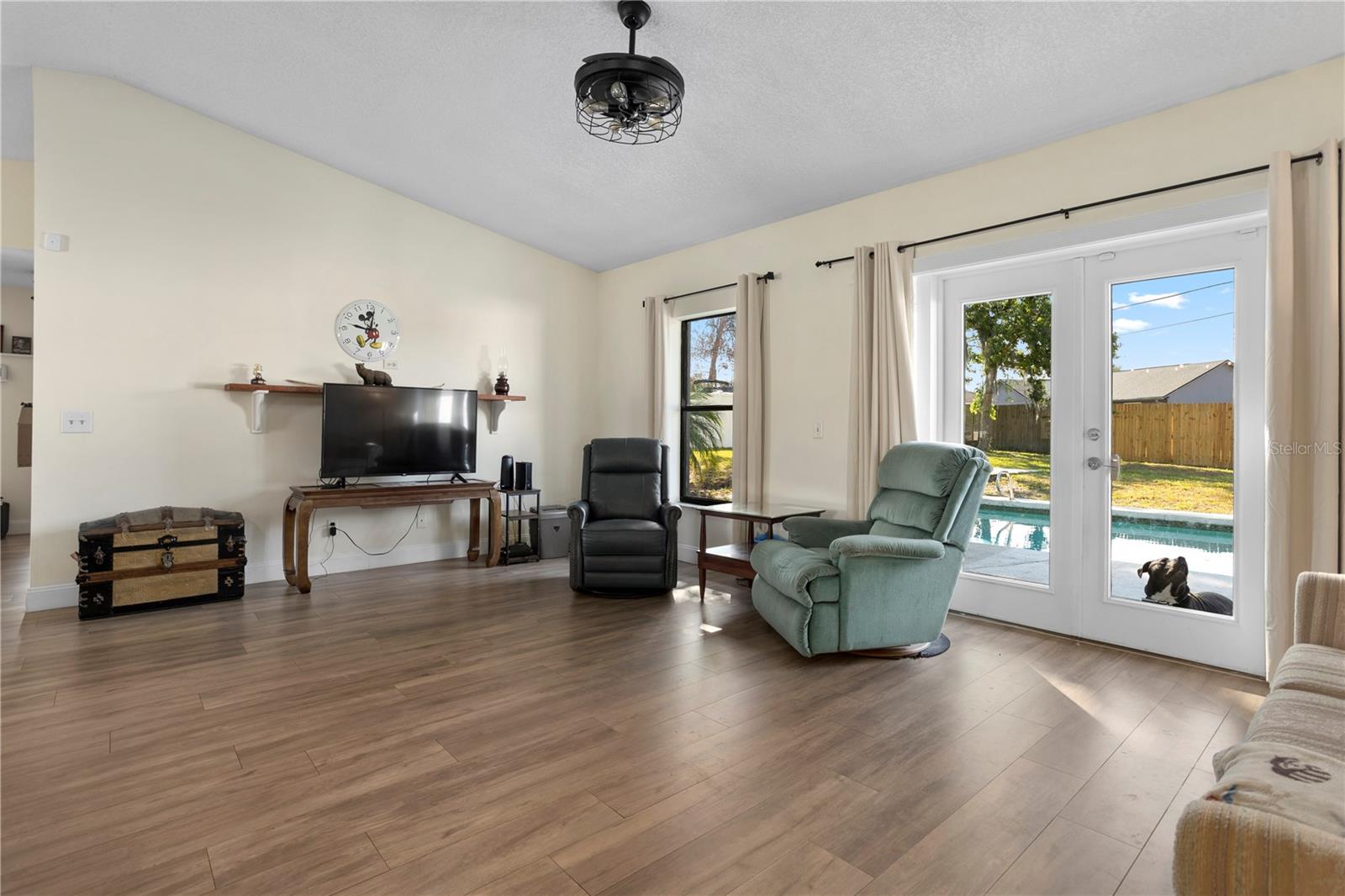 Image 14 of 47 For 2531 Ludlow Street