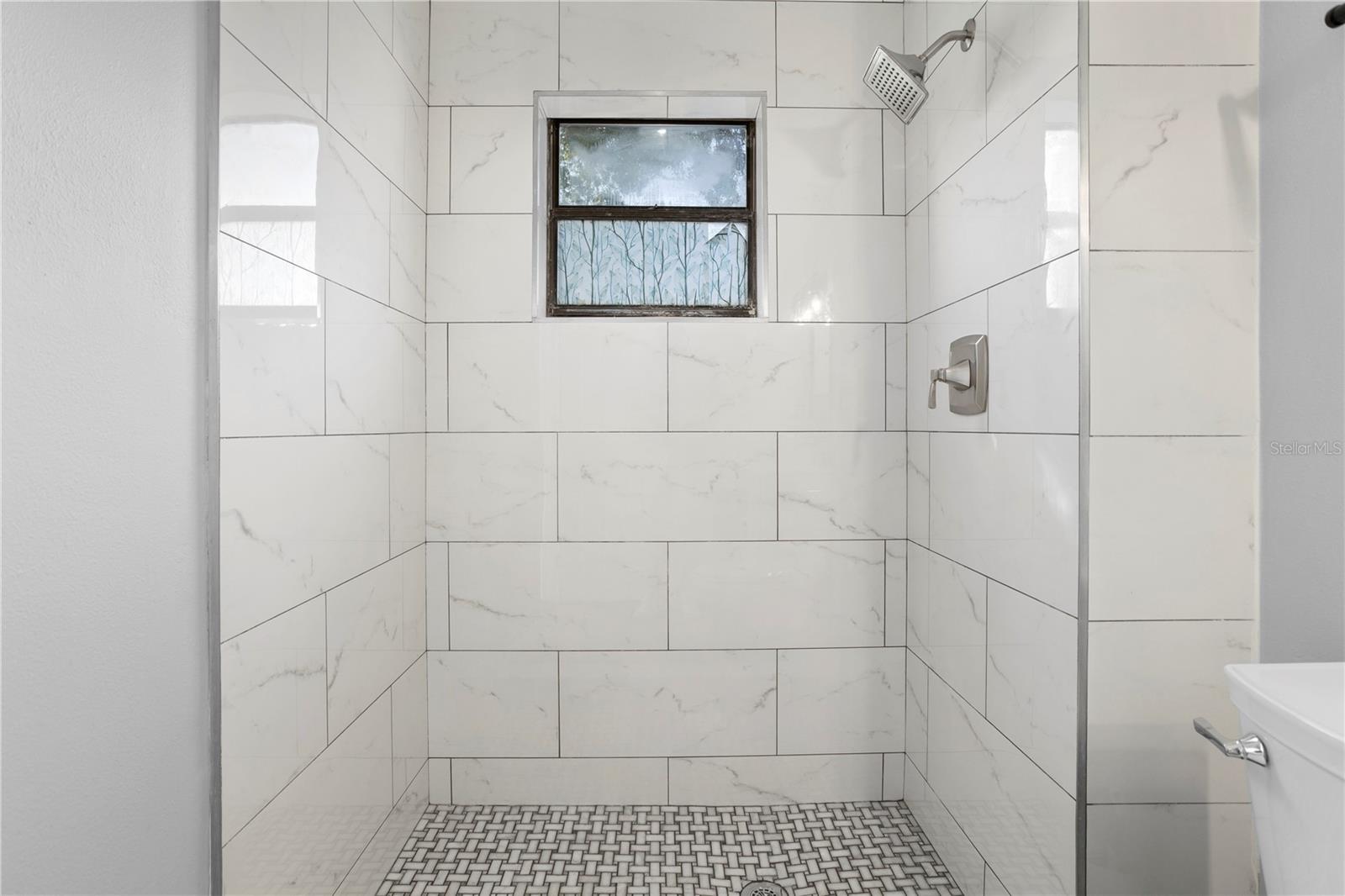 Image 31 of 47 For 2531 Ludlow Street