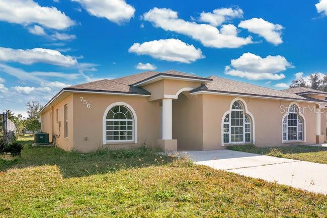 Image 2 of 29 For 754 Camel Court