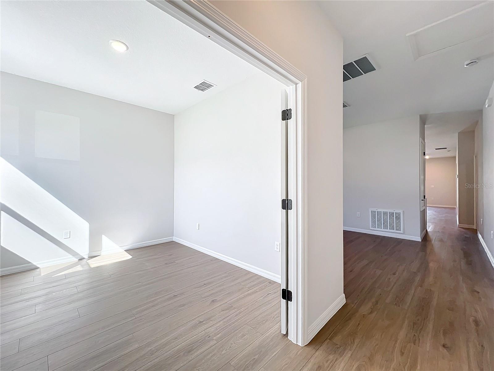 Image 3 of 53 For 1112 Line Street