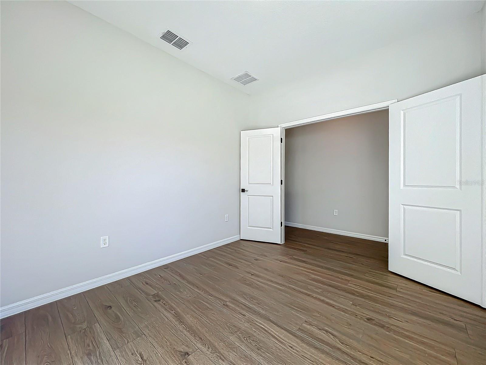 Image 6 of 53 For 1112 Line Street