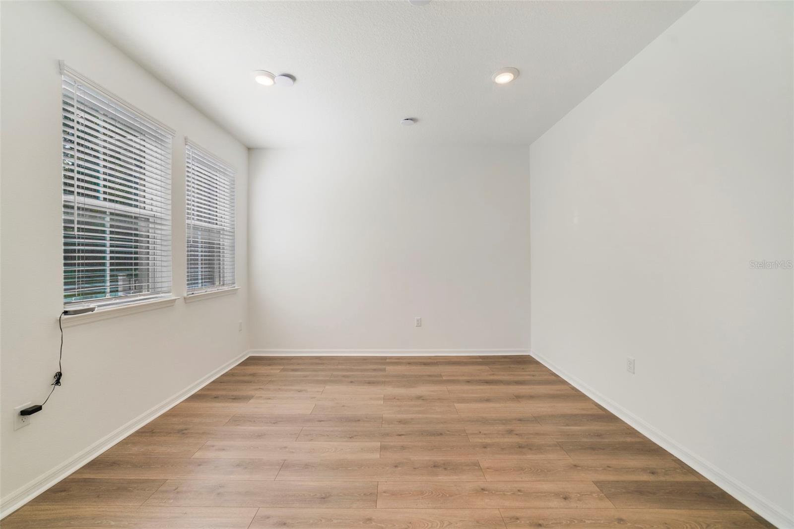 Image 11 of 26 For 167 Aulin Avenue