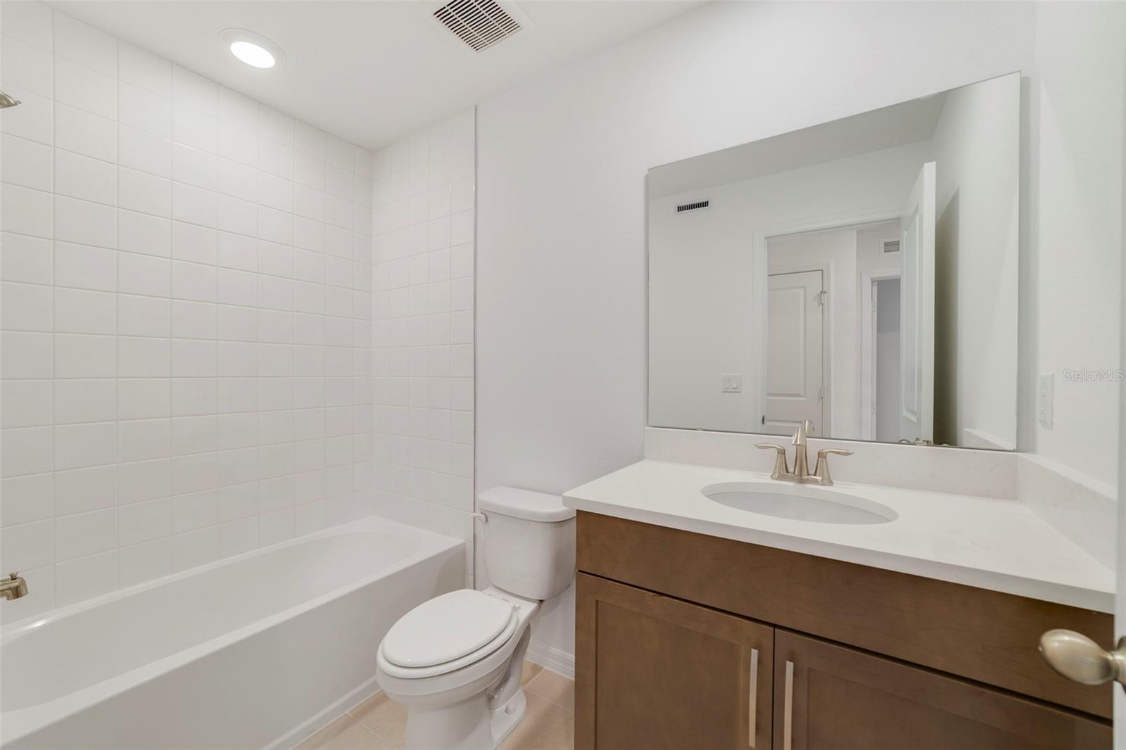 Image 20 of 26 For 167 Aulin Avenue