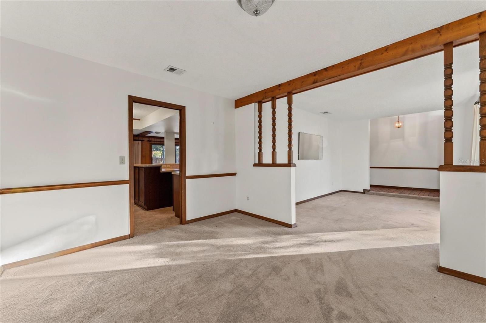 Image 10 of 61 For 109 Crestwood Drive