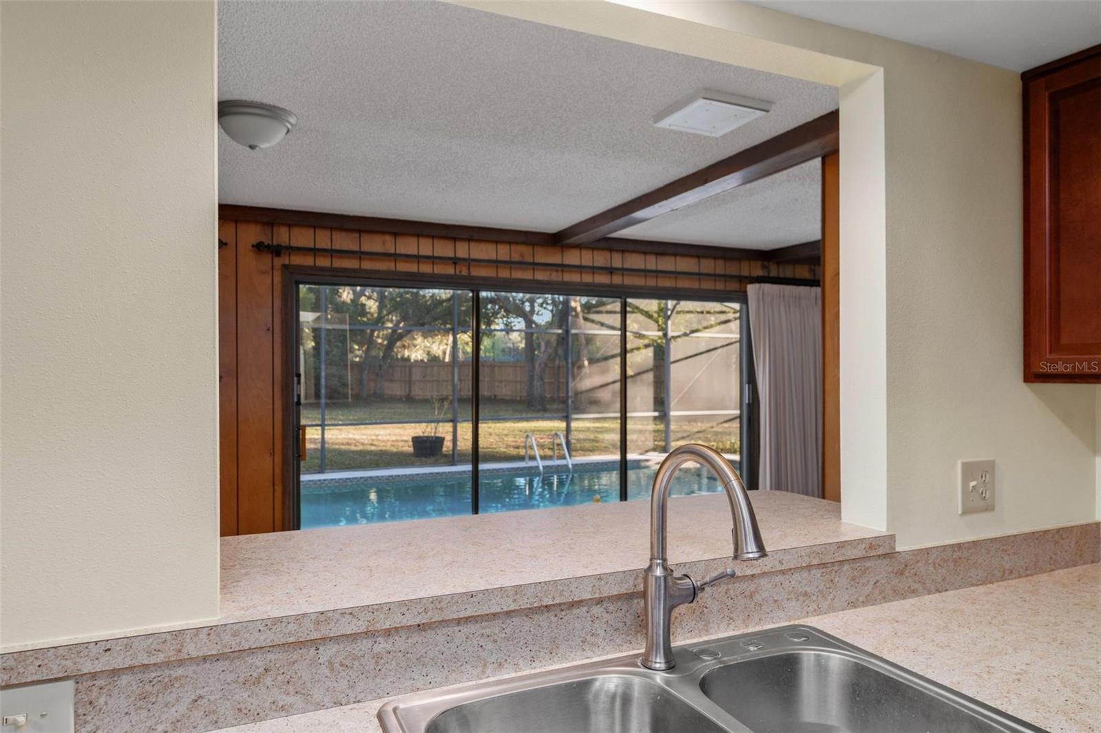 Image 22 of 61 For 109 Crestwood Drive