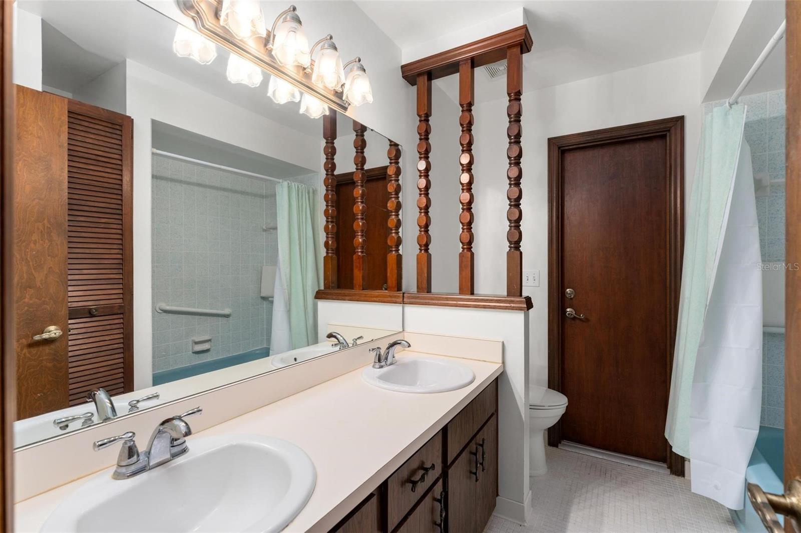 Image 36 of 61 For 109 Crestwood Drive