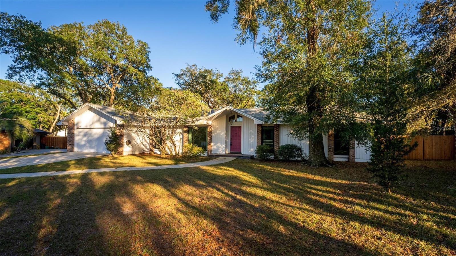Image 4 of 61 For 109 Crestwood Drive
