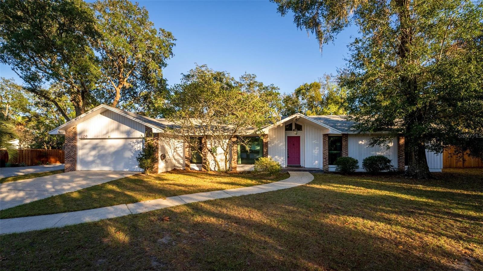 Image 5 of 61 For 109 Crestwood Drive