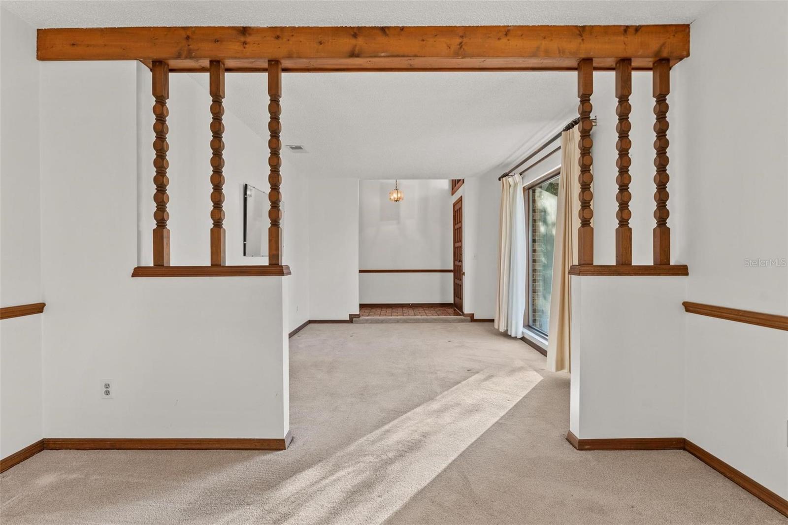 Image 9 of 61 For 109 Crestwood Drive