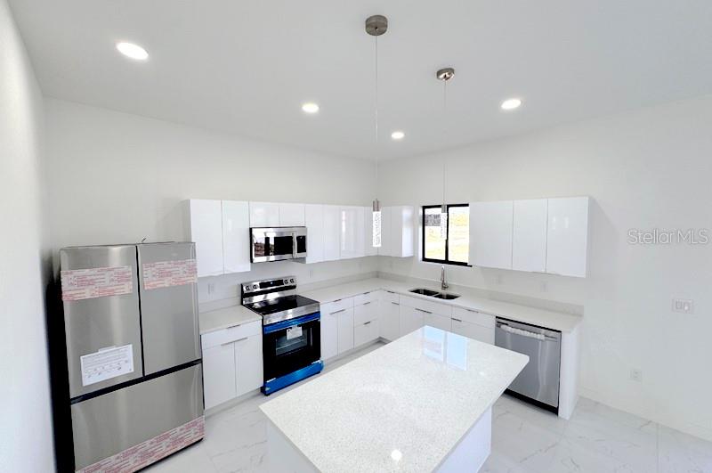 Image 11 of 29 For 3927 40th Terrace