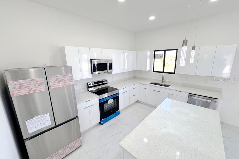 Image 12 of 29 For 3927 40th Terrace