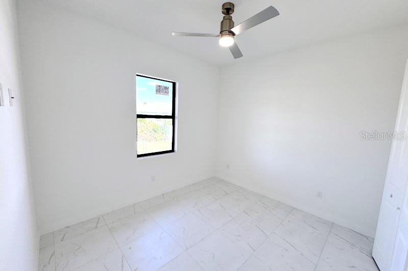 Image 19 of 29 For 3927 40th Terrace