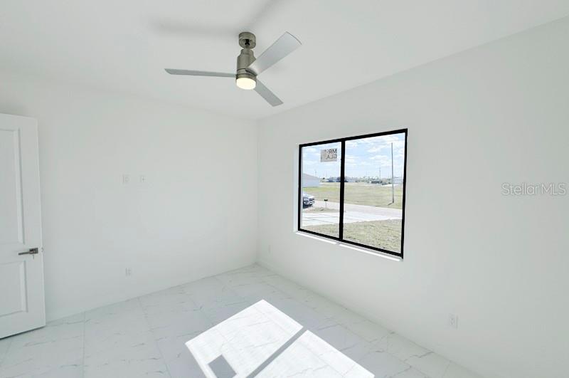 Image 23 of 29 For 3927 40th Terrace