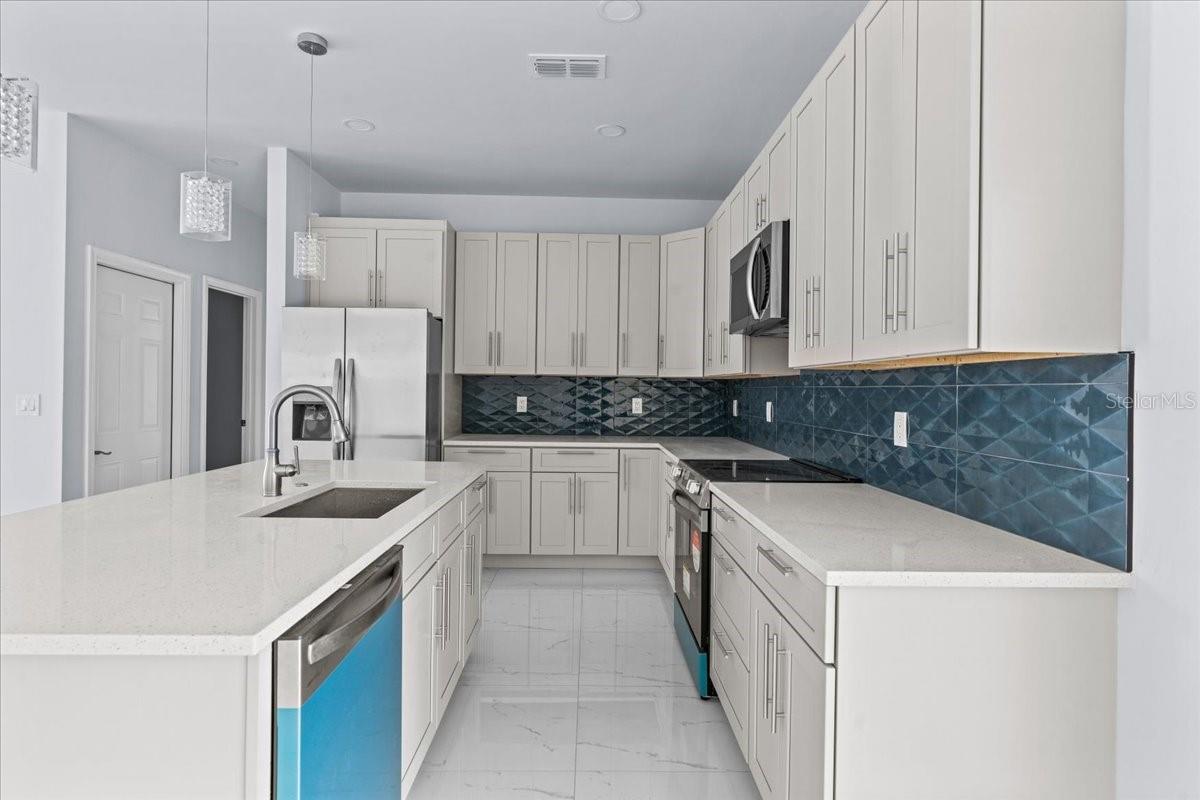 Image 14 of 38 For 2875 Slater Drive