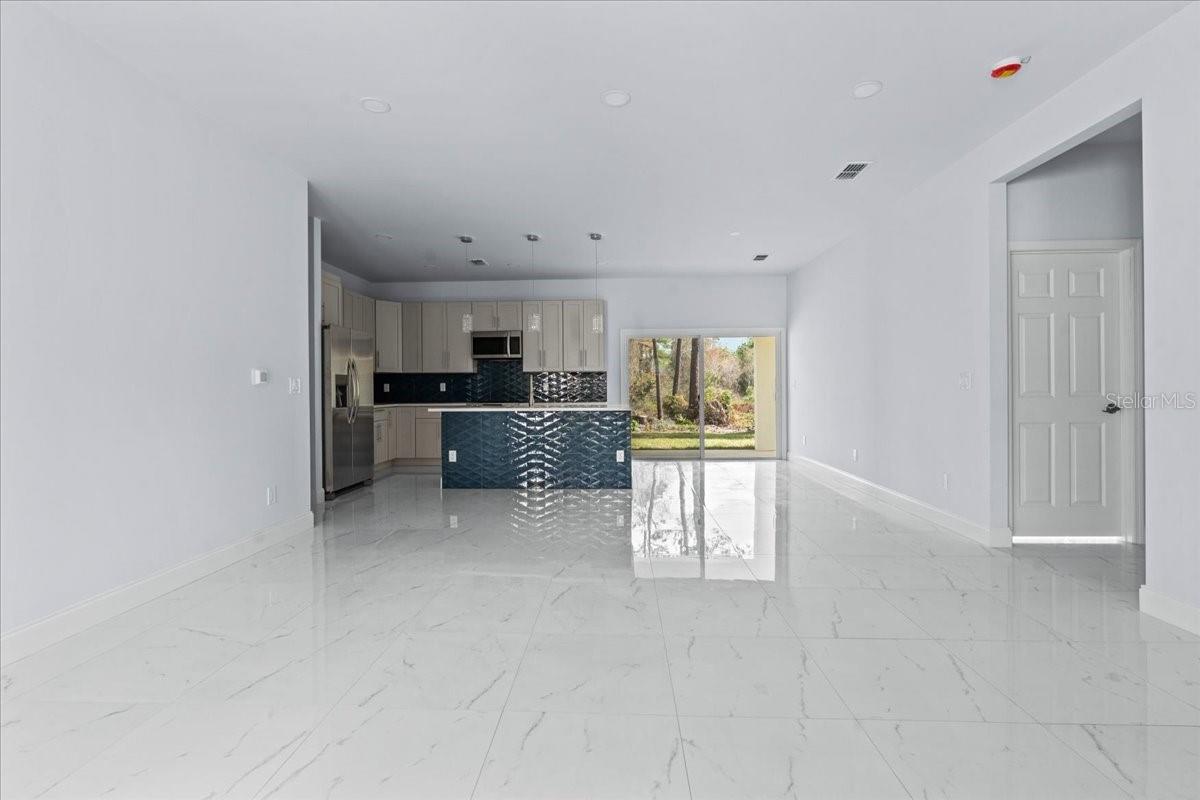 Image 8 of 38 For 2875 Slater Drive
