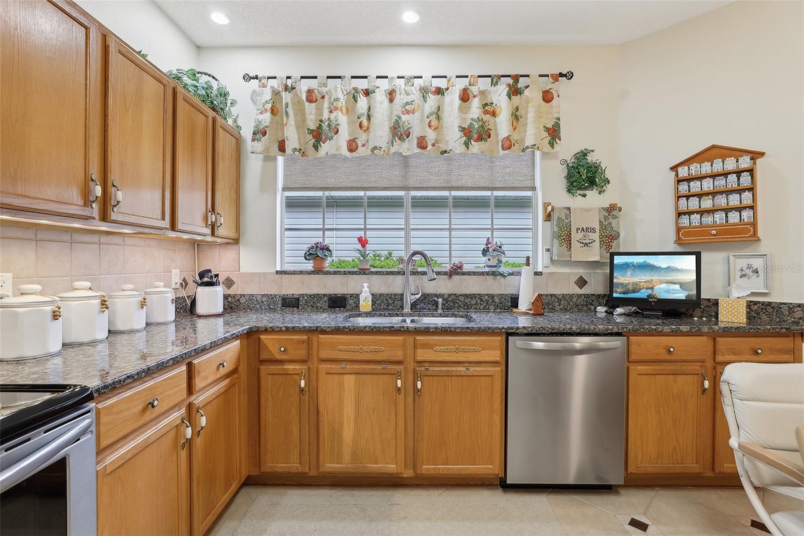 Image 16 of 58 For 25239 Cranes Roost Circle