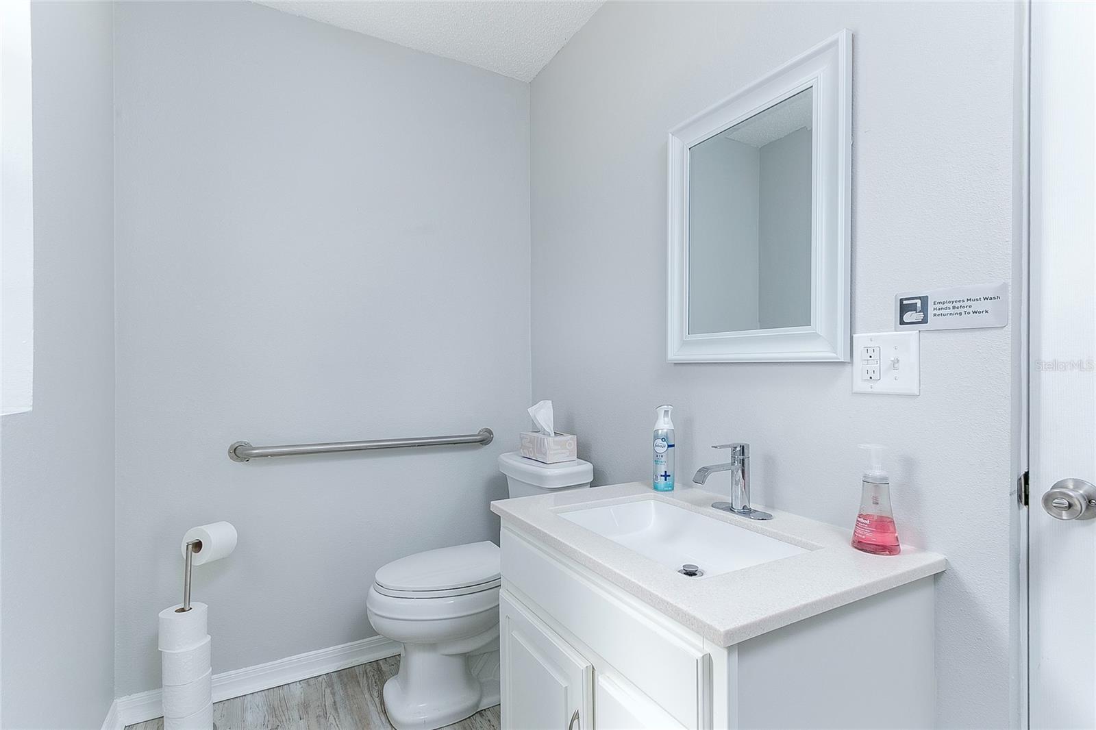 Image 10 of 20 For 621 Locust Avenue