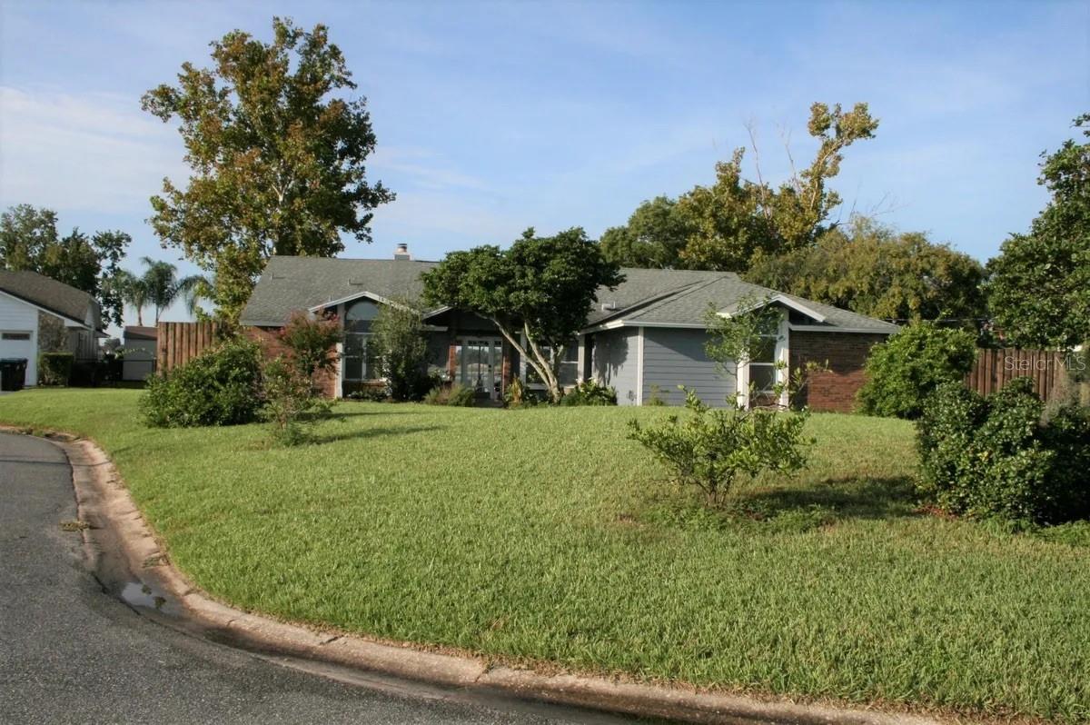 Details for 886 Lake Holden Point, ORLANDO, FL 32805