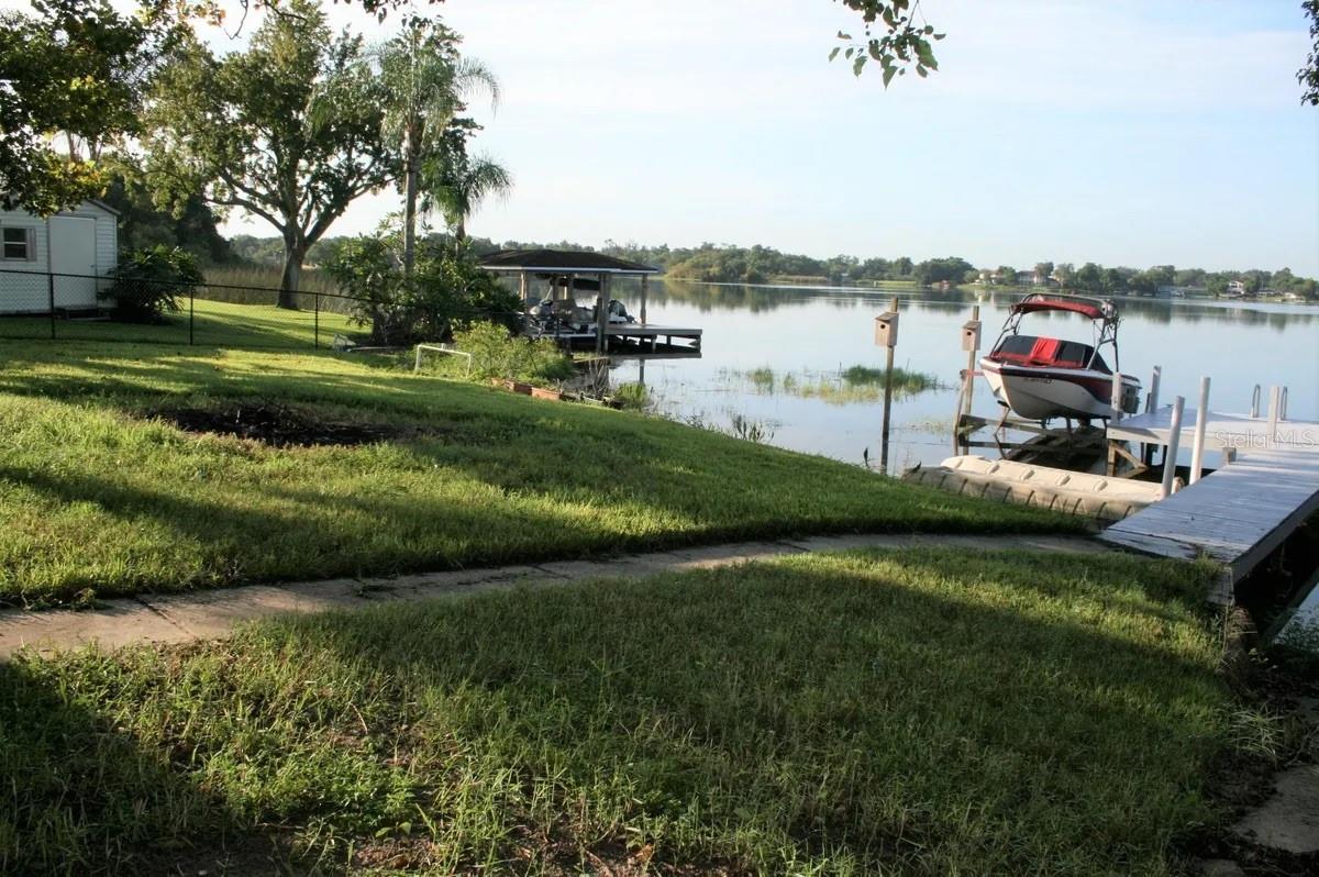 Image 3 of 26 For 886 Lake Holden Point