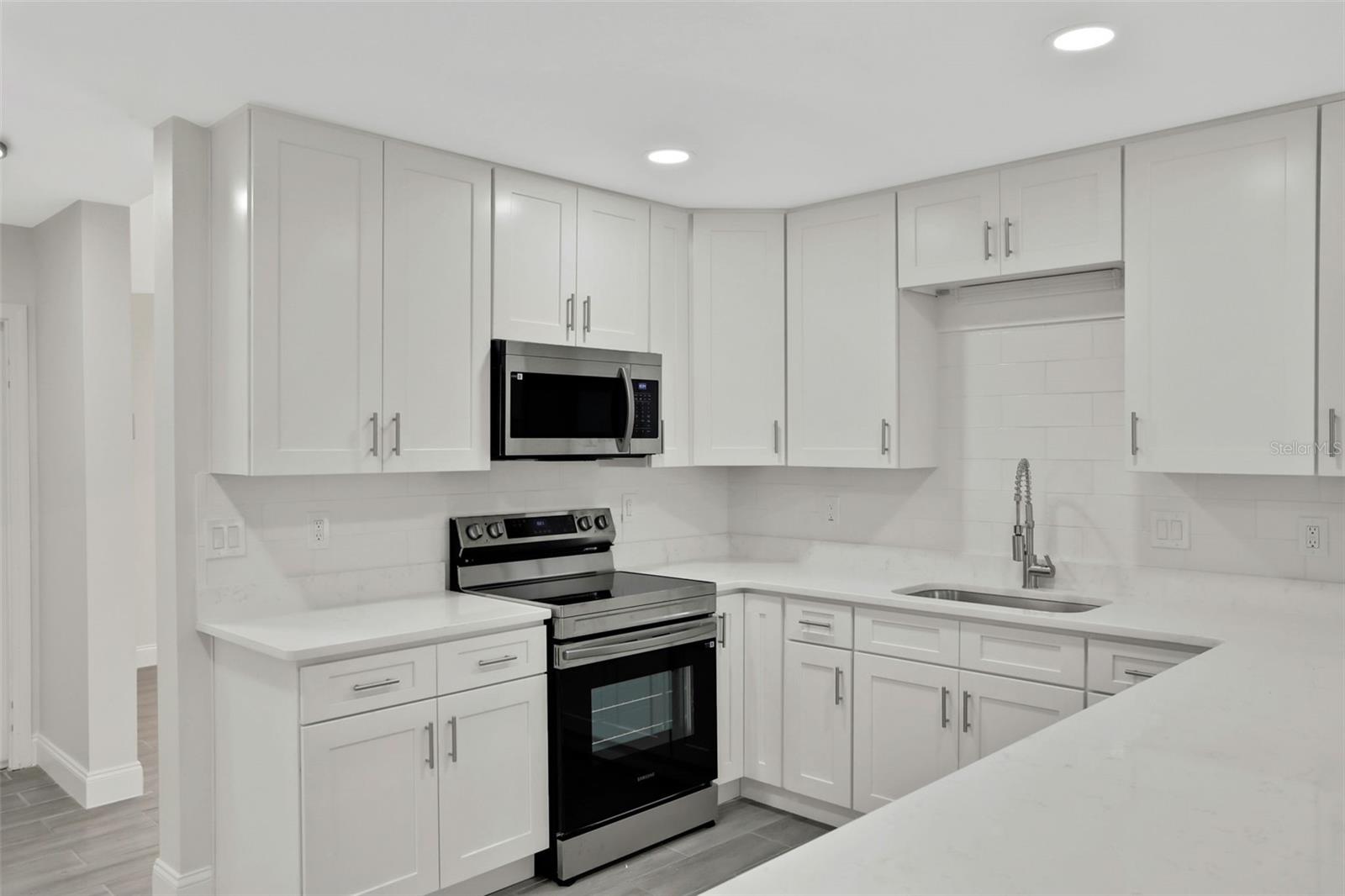 Image 11 of 44 For 792 Gilda Drive