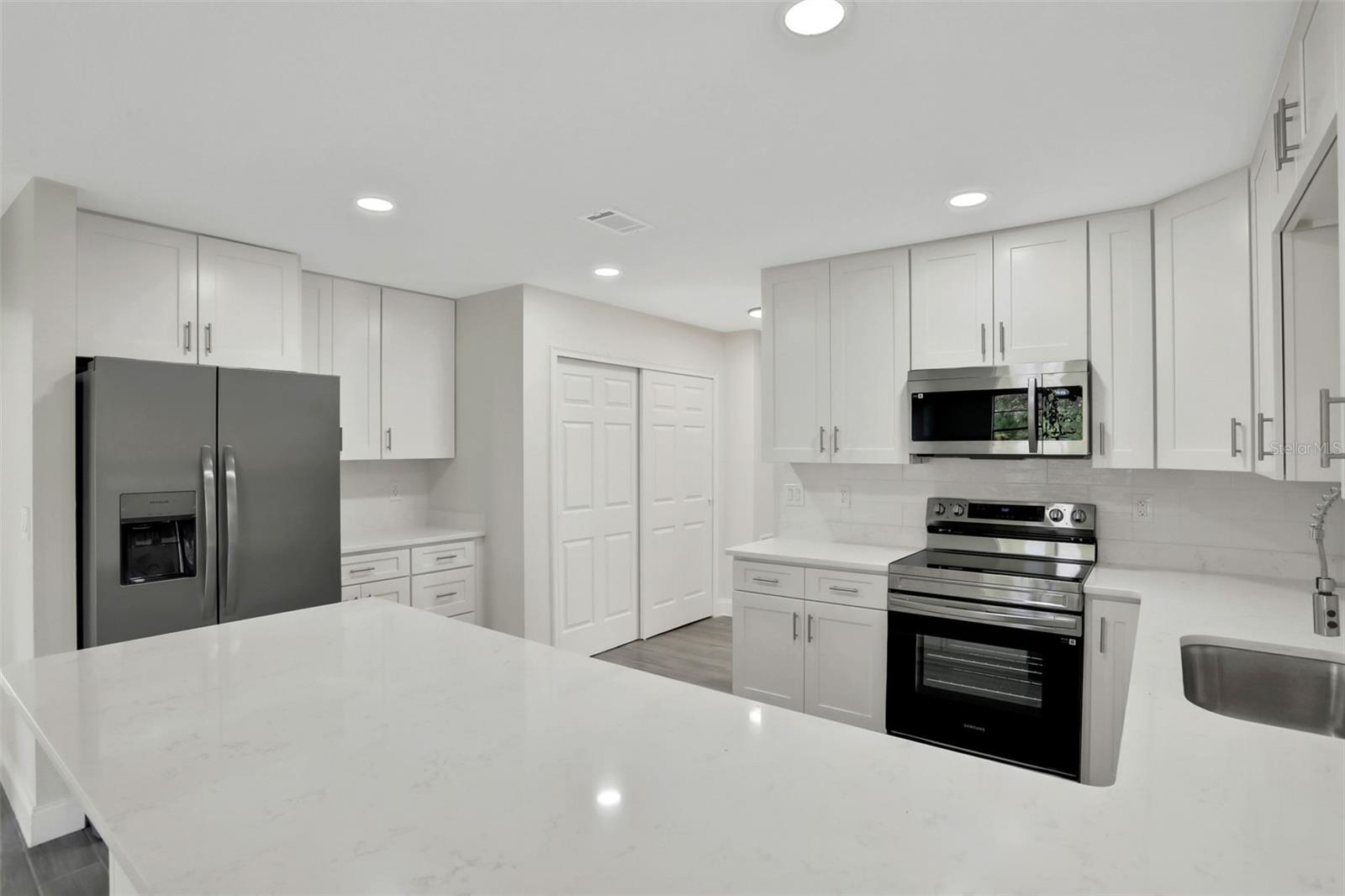 Image 13 of 44 For 792 Gilda Drive