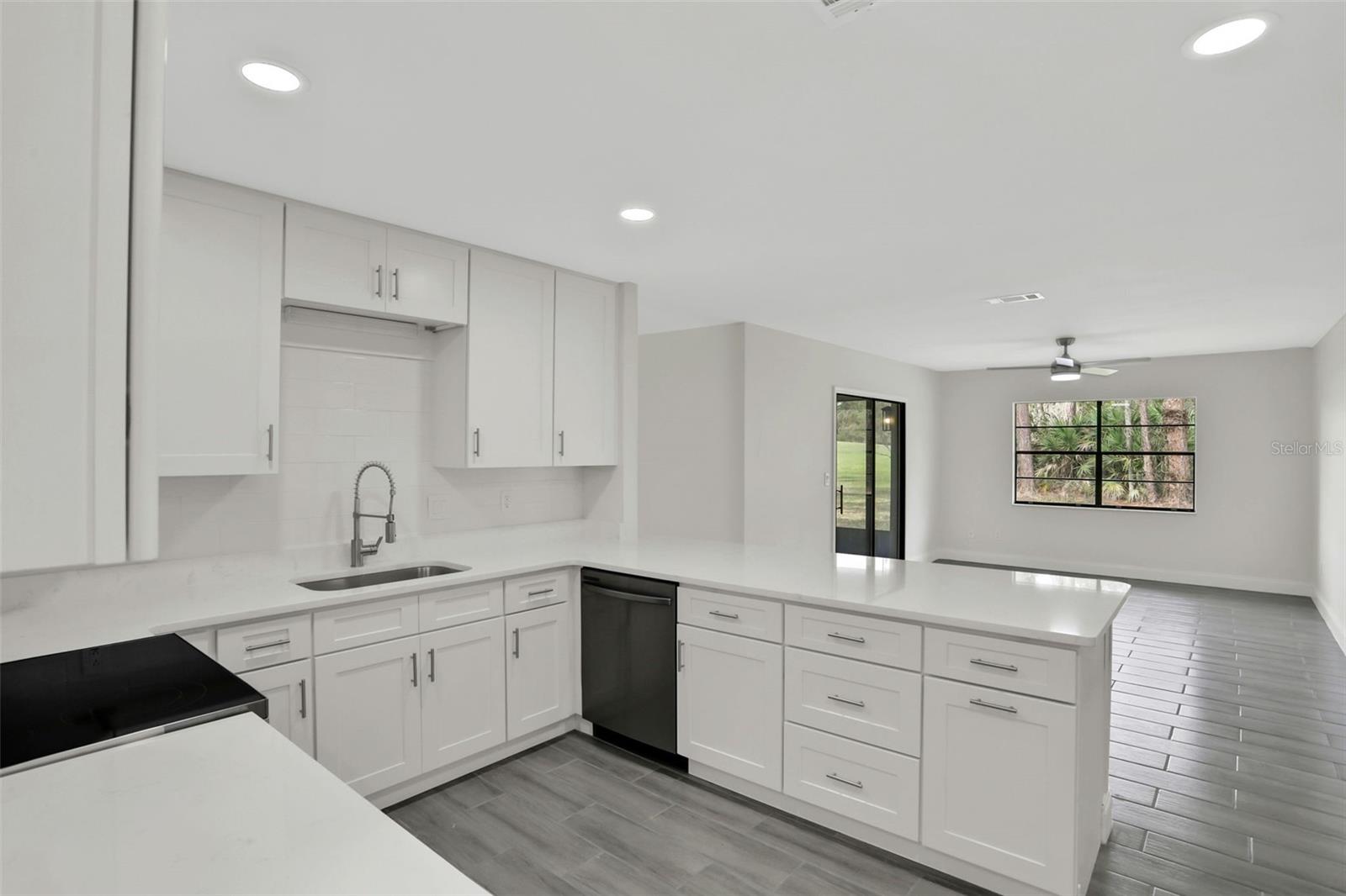 Image 15 of 44 For 792 Gilda Drive