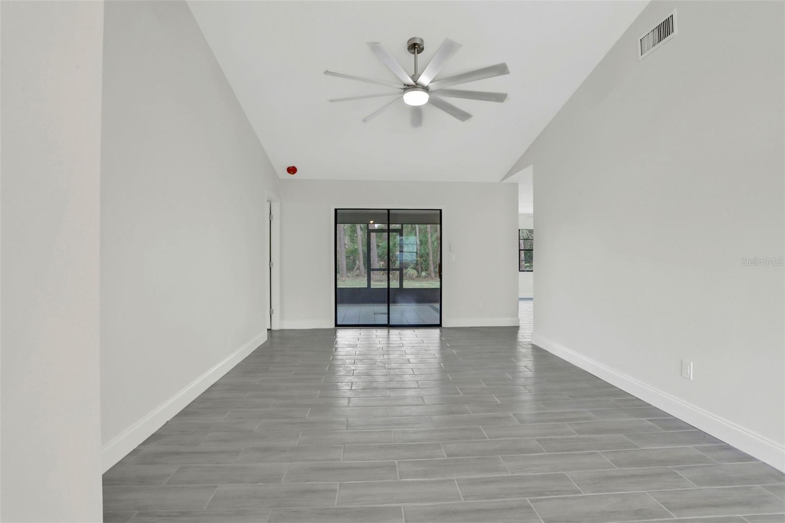 Image 6 of 44 For 792 Gilda Drive