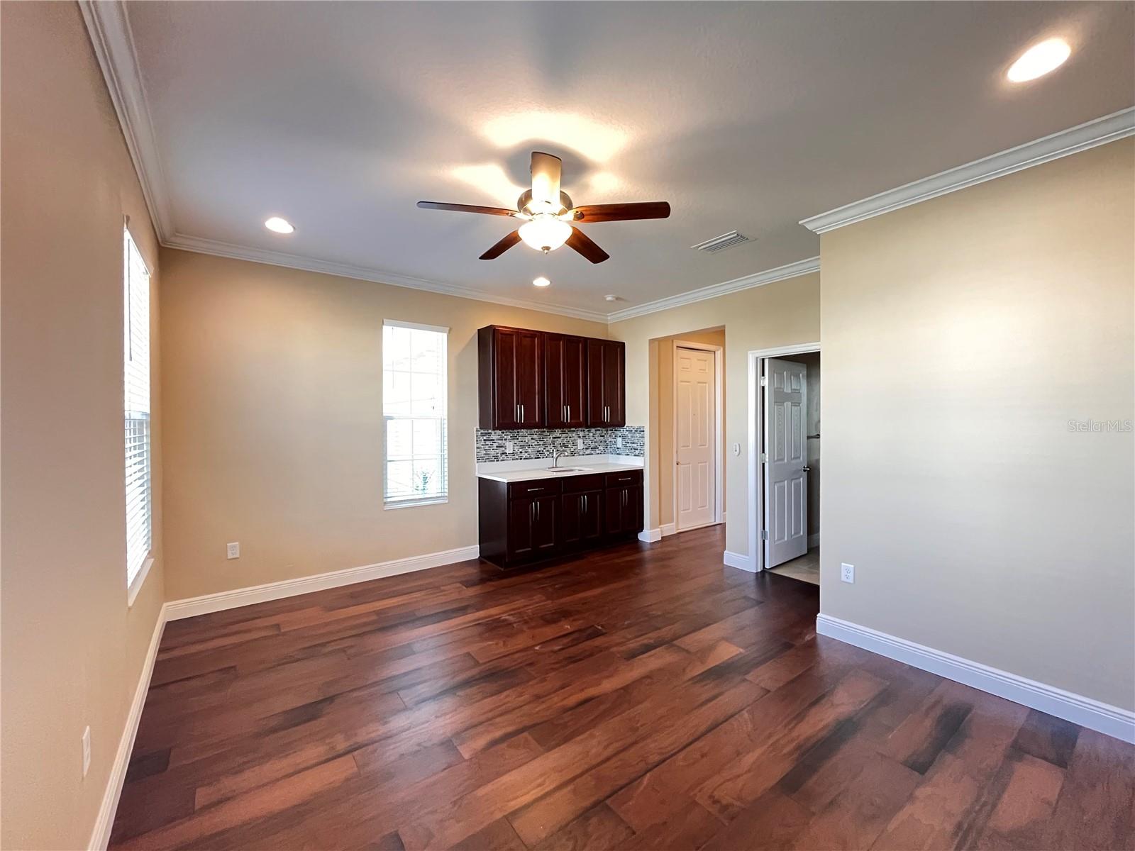 Image 40 of 58 For 14315 Crestavista Avenue