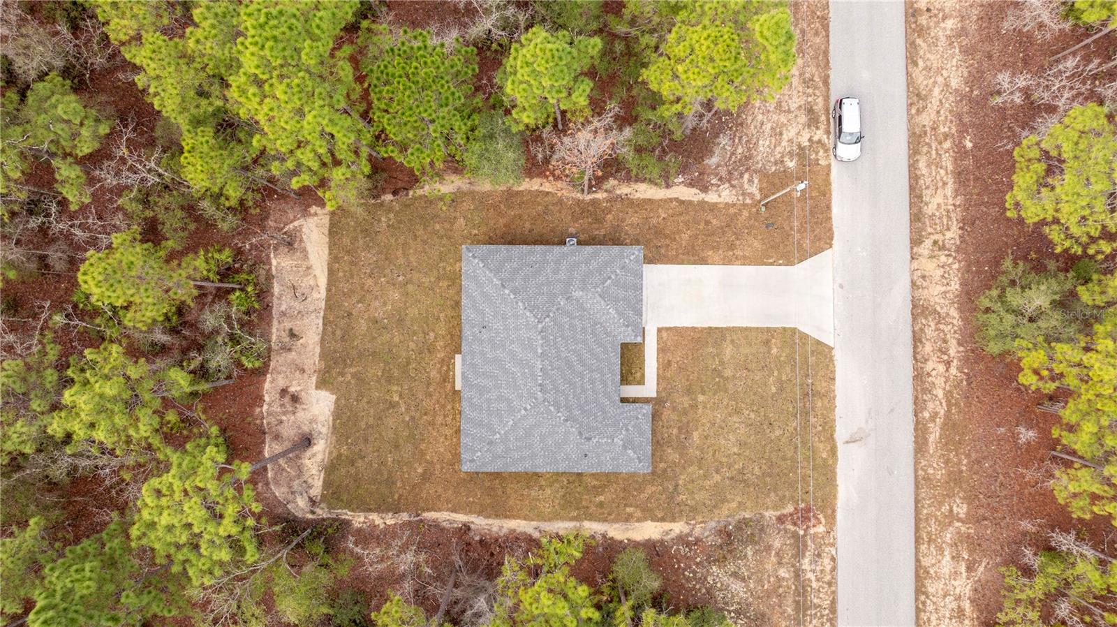 Listing photo id 49 for 3812 Eunice Drive